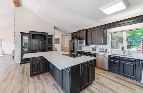 Steele Creek House | HUGE Lake Mansion w/Beach + 2 Great Rooms + Movie Thtr + Dock + Boat Avail