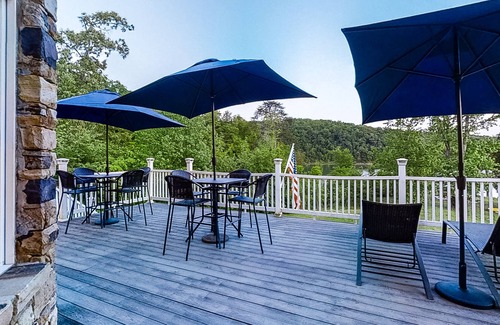 Tazewell Cabin | Huge lakefront home & guest house - private dock, two full kitchens & game room