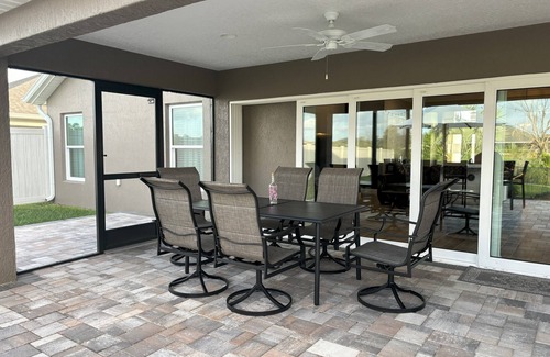 Wildwood House | Huge & luxurious, 3br, lg screened lanai, fenced yard, pet friendly
