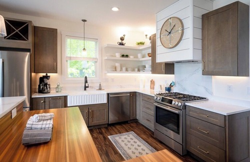 Decatur Cottage | Huge Luxury Cottage on All-sports Lake