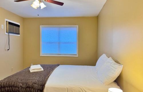Guttenberg Apartment | Huge Place Minutes from NYC Parking Available