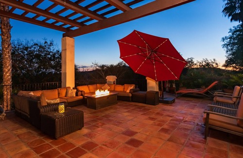 Escondido House | Huge Pool+Spa, Text Bob For SPECIAL PRICING DATES.