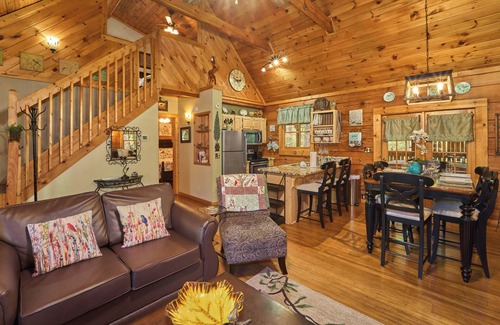 Gatlinburg Cabin | Huge Porch with Swings/Homey, Clean & Well Stocked/New Hot Tub