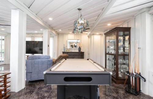 Riverview House | Huge Waterfront Mini-Resort with Gym, Dock and Pool