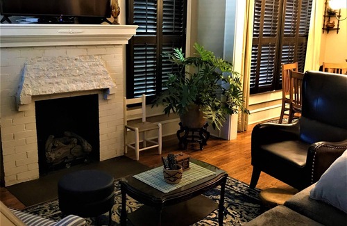 Nacogdoches House | Hughes Street House!