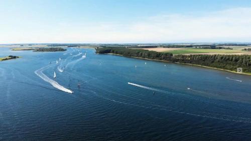 Kamperland House | Huis aan de vijver