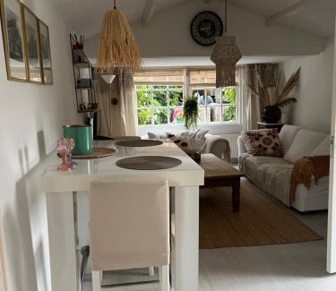 Kortenhoef Apartment | Huisje op de dijk