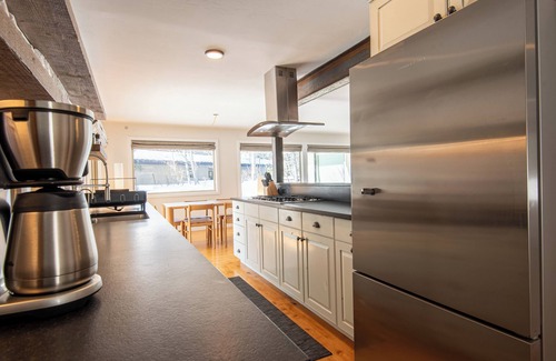 Hulen Meadows House | Hulen Way Home - Newly Remodeled Home with Trails Right Out the Front Door