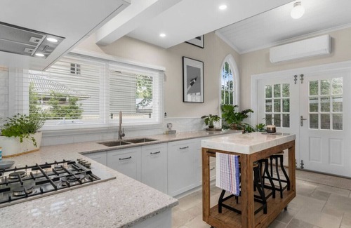 Black Hill Apartment | HUM111 - 111 Hummfray St N. Ballarat East