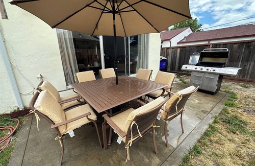 San Lorenzo House | Humble Abode near Oak Intl. Airport
