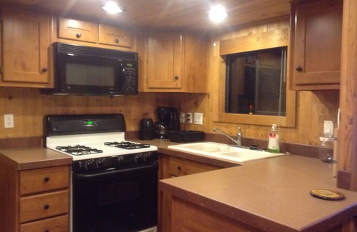Kaweah Cabin | Humble Cabin in Sequoia Park with crazy stars