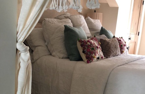 Coast Village House | Hummingbird Cottage Montecito