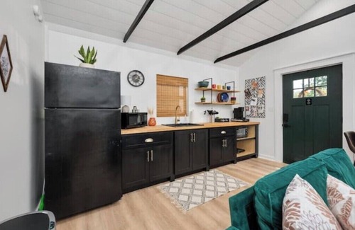 Murfreesboro Apartment | Hummingbird Hideaway- private self-check -Wi-Fi