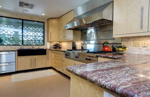 Deepwell Estates House | Hummingbird Home in Deepwell Estates