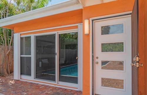 Sunshine Park House | Hummingbird Private Heated Pool Cottage Downtown, The Square, Beach!