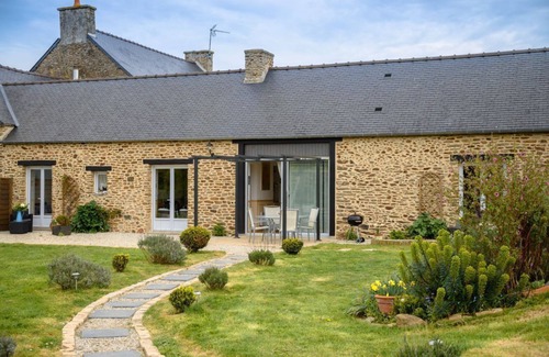 Pleslin-Trigavou House | Huna Lulu - Pleslin Trigavou