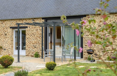 Pleslin-Trigavou House | Huna Lulu - Pleslin Trigavou