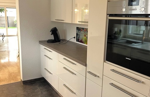Tettnang Apartment | Hundefreundliche Ferienwohnung mit Garten und Terrasse 10 Minuten vom Bodensee