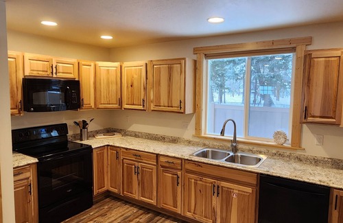 Whitefish Apartment | Hungry Horse Hideaway #C - 2 Bedroom 2 Full Bath - 10 minutes from Glacier Park!