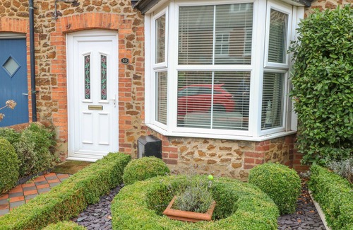 Hunstanton Cottage | HUNNY COTTAGE, pet friendly, character holiday cottage in Hunstanton