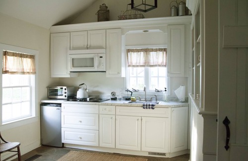 Blue Ridge House | Hunt Box on 1700's Horse Farm/Wedding Venue
