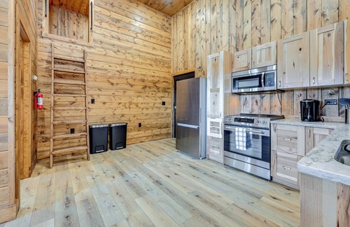 Tomahawk Cabin | Hunt, Fish & Boat: Northwoods Hideaway