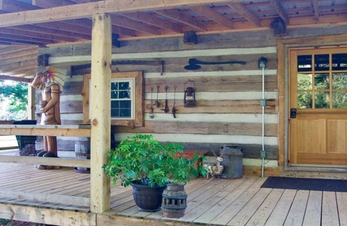 Crystal Hill Cabin | Hunter's Retreat at Springfield 1842