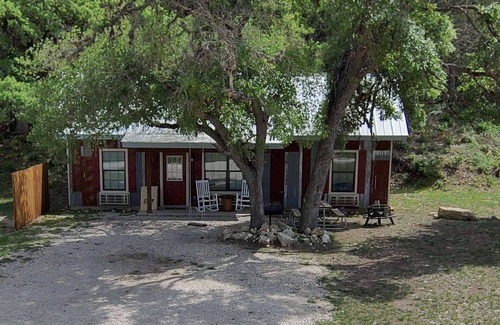 Concan Cabin | Hunter's Ridge Cabins - 3
