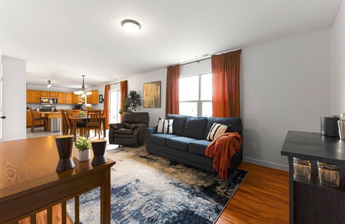 Huntertown House | Huntertown 4 Bed! Pets LOVE Fenced Yard & Fire Pit