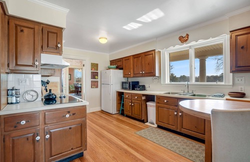 Cape Charles House | Huntington Farm - Pristine Historical Home Overlooking Cherrystone Creek!