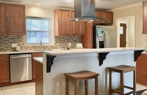 Montgomery House | Huntington Haven