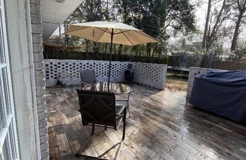 Montgomery House | Huntington Haven