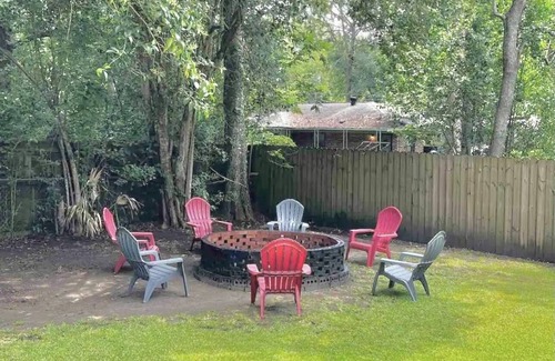 Montgomery House | Huntington Haven