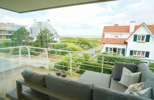 Oostduinkerke-Bad Apartment | Huswell - Apartment with sea view & terrace in Oostduinkerke
