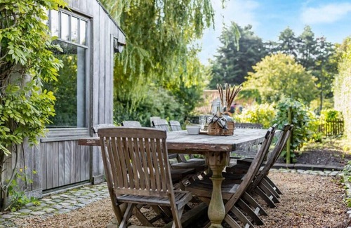 Oostkamp House | Huswell - Authentic vacation home 'De Blauwe Kroon
