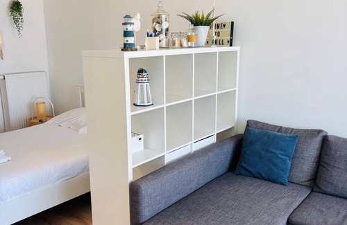 Lissewege Apartment | Huswell - Beach Studio with Balcony & Sea View