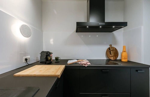 Heist Apartment | Huswell - Boulevard apartment near the beach