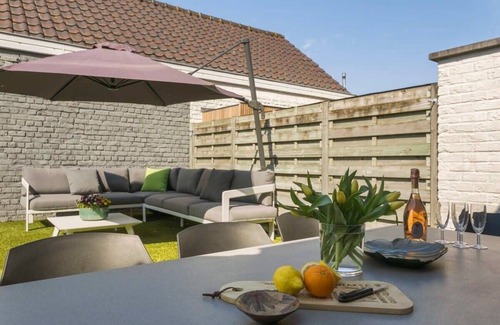 Duinbergen House | Huswell - Coastal summer-house with sunny garden