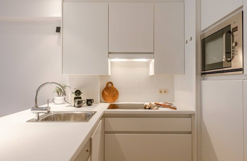 Heist Apartment | Huswell - Modern and spacious apartment with terrace
