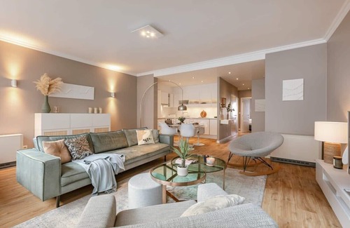 Knokke Apartment | Huswell - Modern apartment in Knokke with terrace