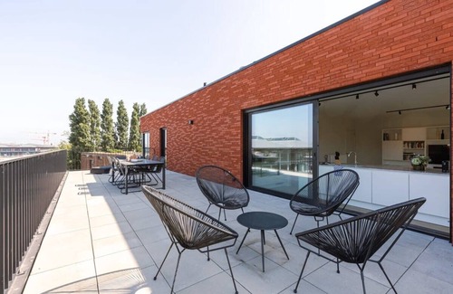 Muide Apartment | Huswell - Spacious apartment with nice terrac