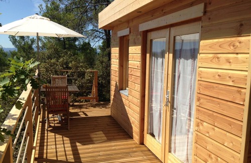 Barjols Cabin | Hut perched in the trees