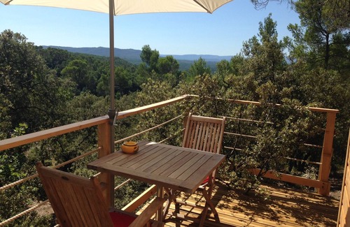 Barjols Cabin | Hut perched in the trees
