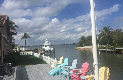 Jensen Beach House | HUTCHENSON ISLAND RIVERFRONT BEACH RESORT