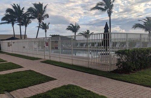 Hutchinson Island South Condo | Hutchinson Island Beach Resort Sunset View