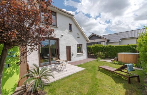 Bredene House | Hutje bij de Zee by Interhome