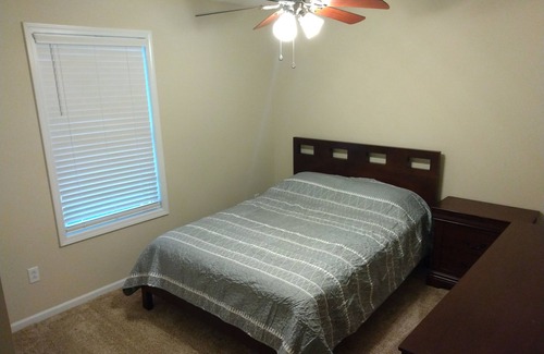 Steelville House | Huzzah, Courtois, and Meramec Rivers ! Bike Park! New House! Cell Reception!