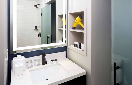 Downtown Boston Hotel | Hyatt Centric Faneuil Hall Boston