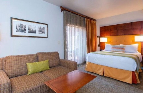 Uptown Sedona Resort | Hyatt Pinon Pointe 2-Bedroom Resort Villa April 8 - 12, 2024nn