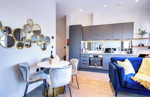Isle of Dogs Apartment | Hybrid Resi - Canary | 2 Bed Apartment